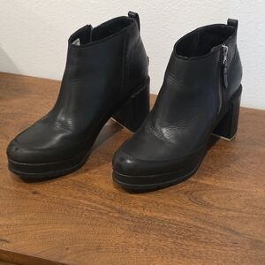 Sorel Black Leather Ankle Booties
